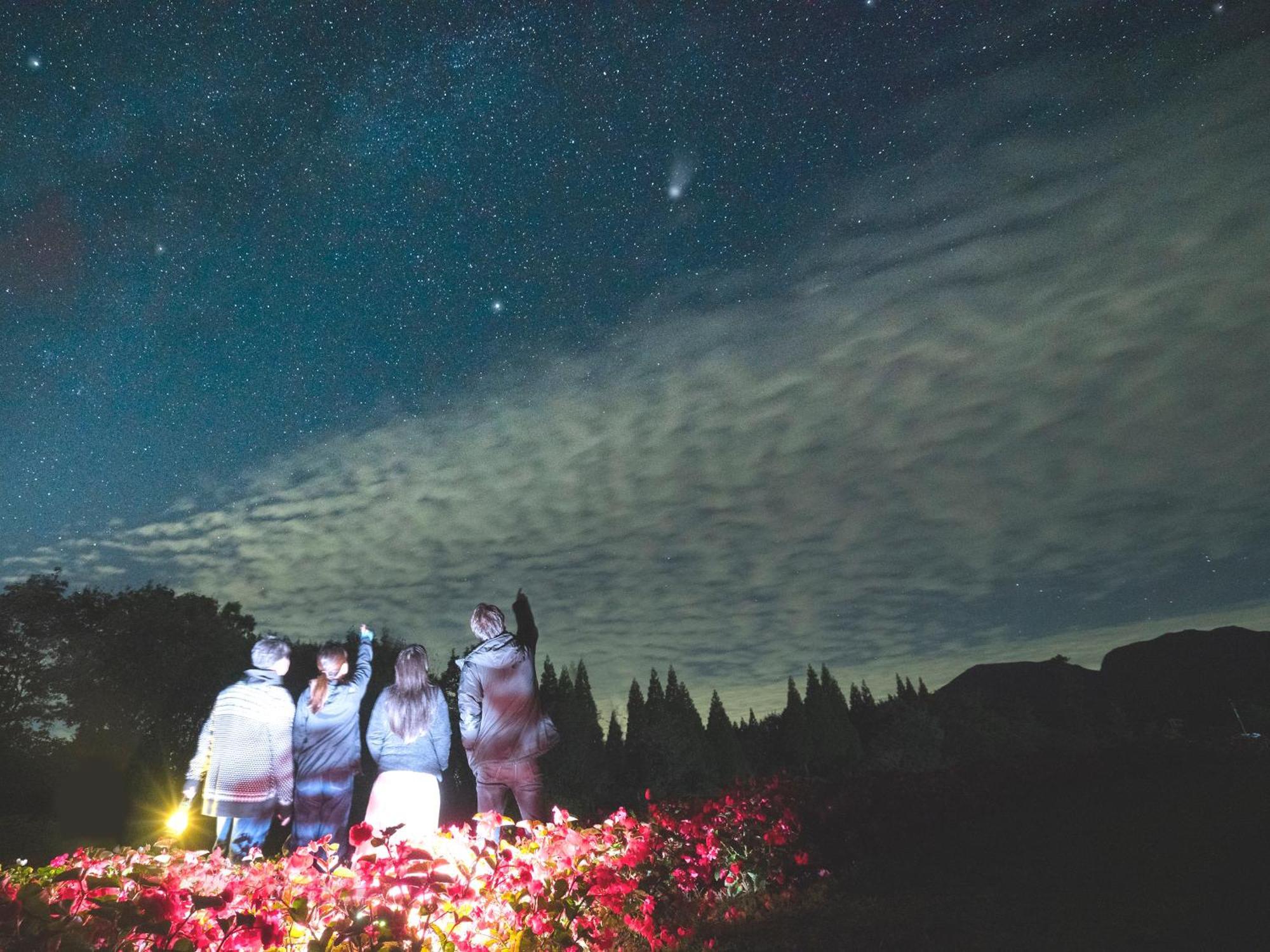 くじゅう花公園　キャンピングリゾート花と星 Kuju Esterno foto