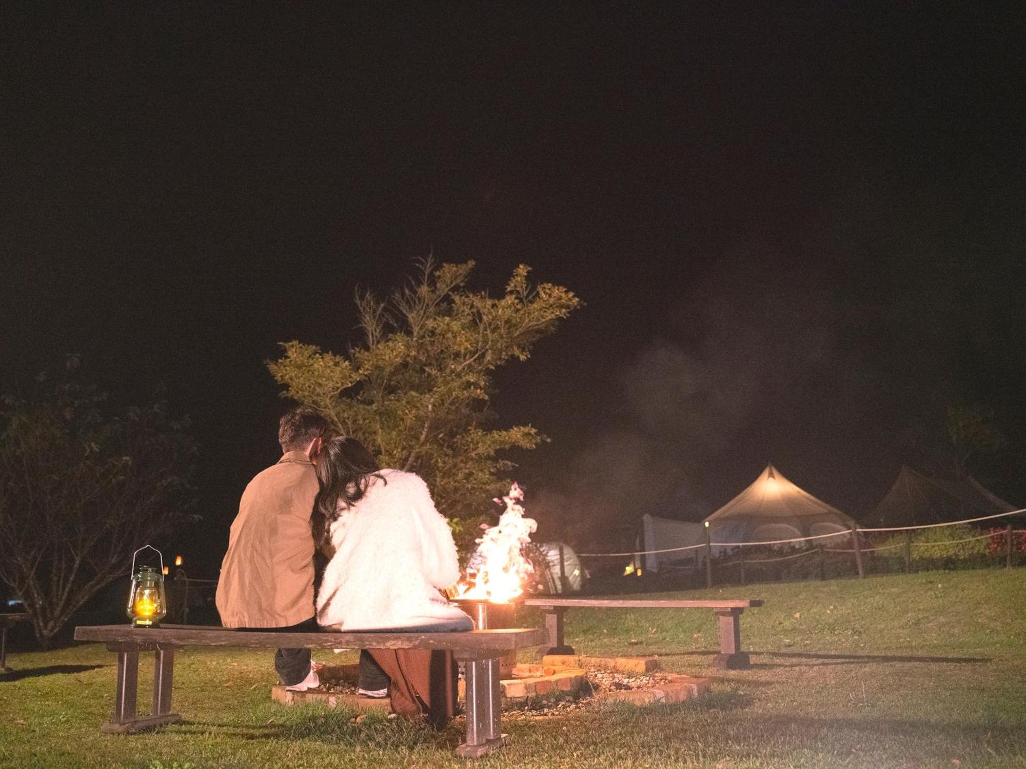 くじゅう花公園　キャンピングリゾート花と星 Kuju Esterno foto